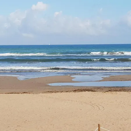Mar Y Sol, *